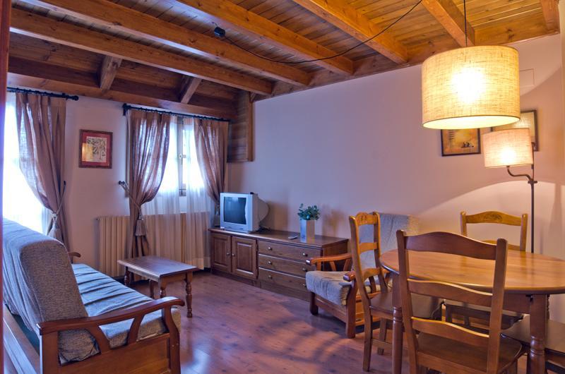 Apartamentos Casa Lavedan Трамакастилья-де-Тена Экстерьер фото
